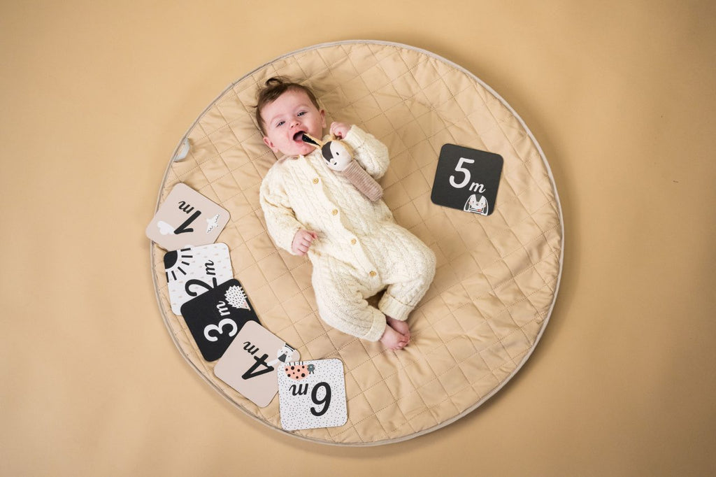 Black & White Newborn Kit